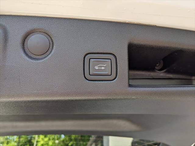 Used 2020 Chevrolet Equinox Premier AWD/4WD image 15