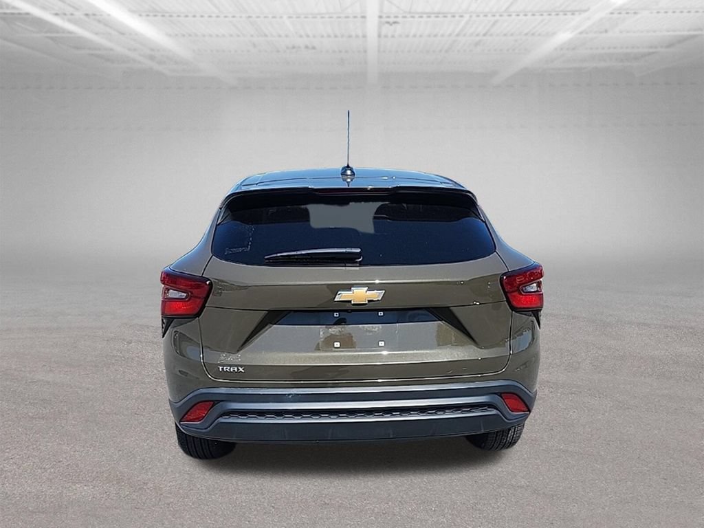 Used 2024 Chevrolet Trax LS FWD image 23