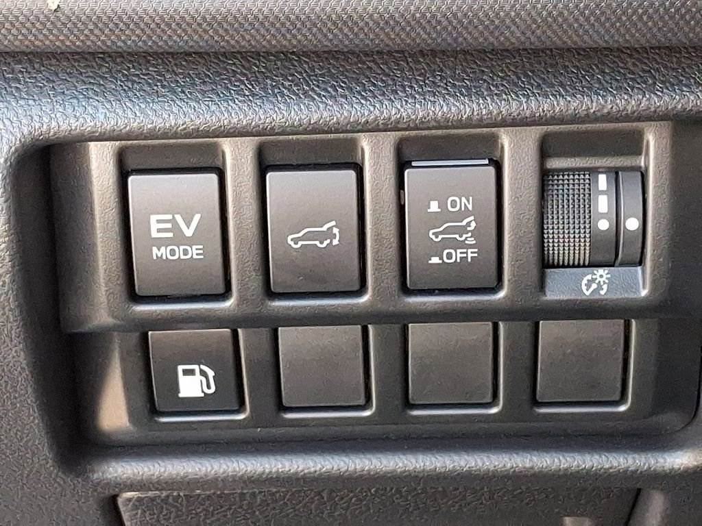 Used 2025 Subaru Forester Limited image 25