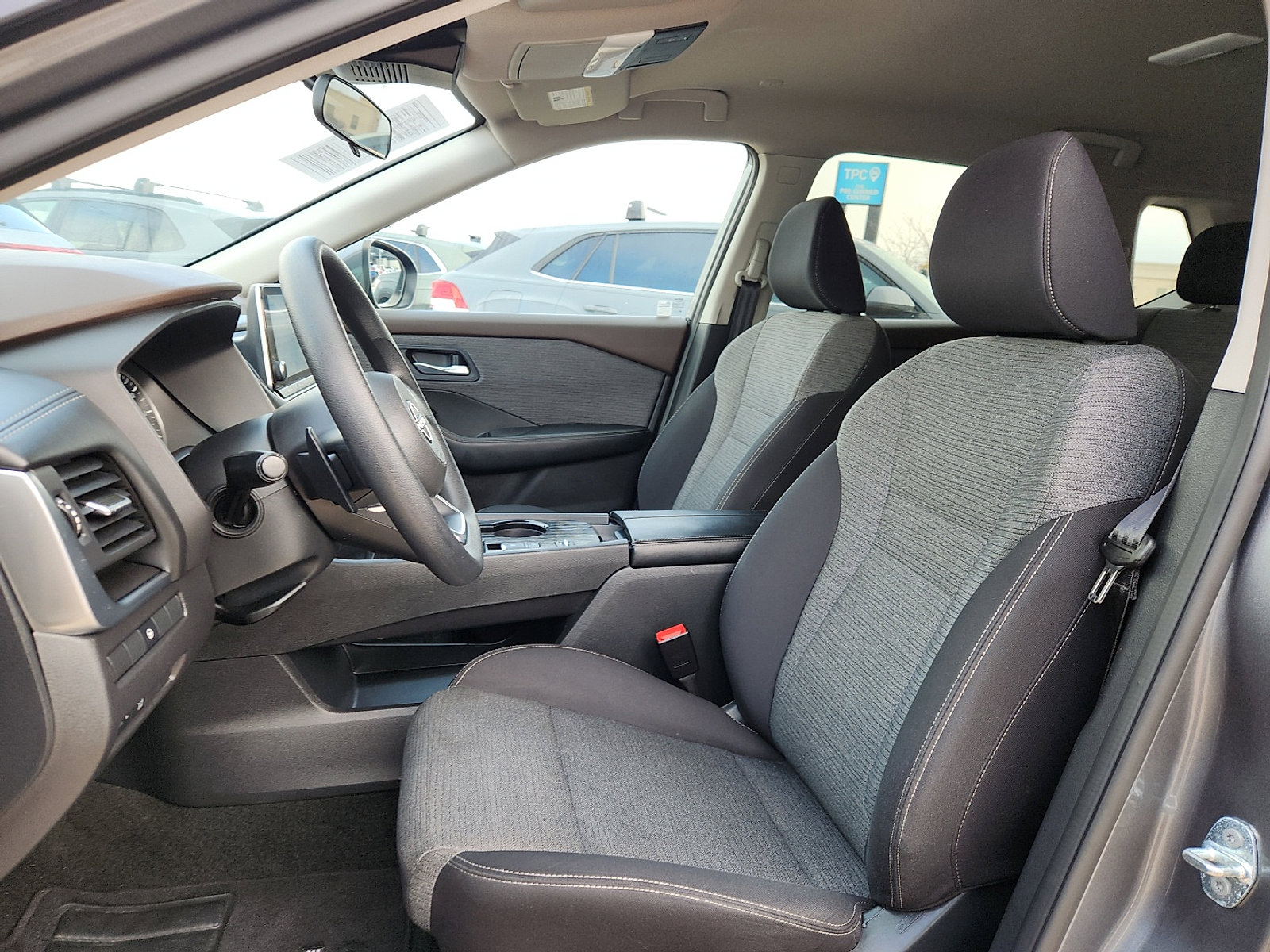 Used 2023 Nissan Rogue SV image 13