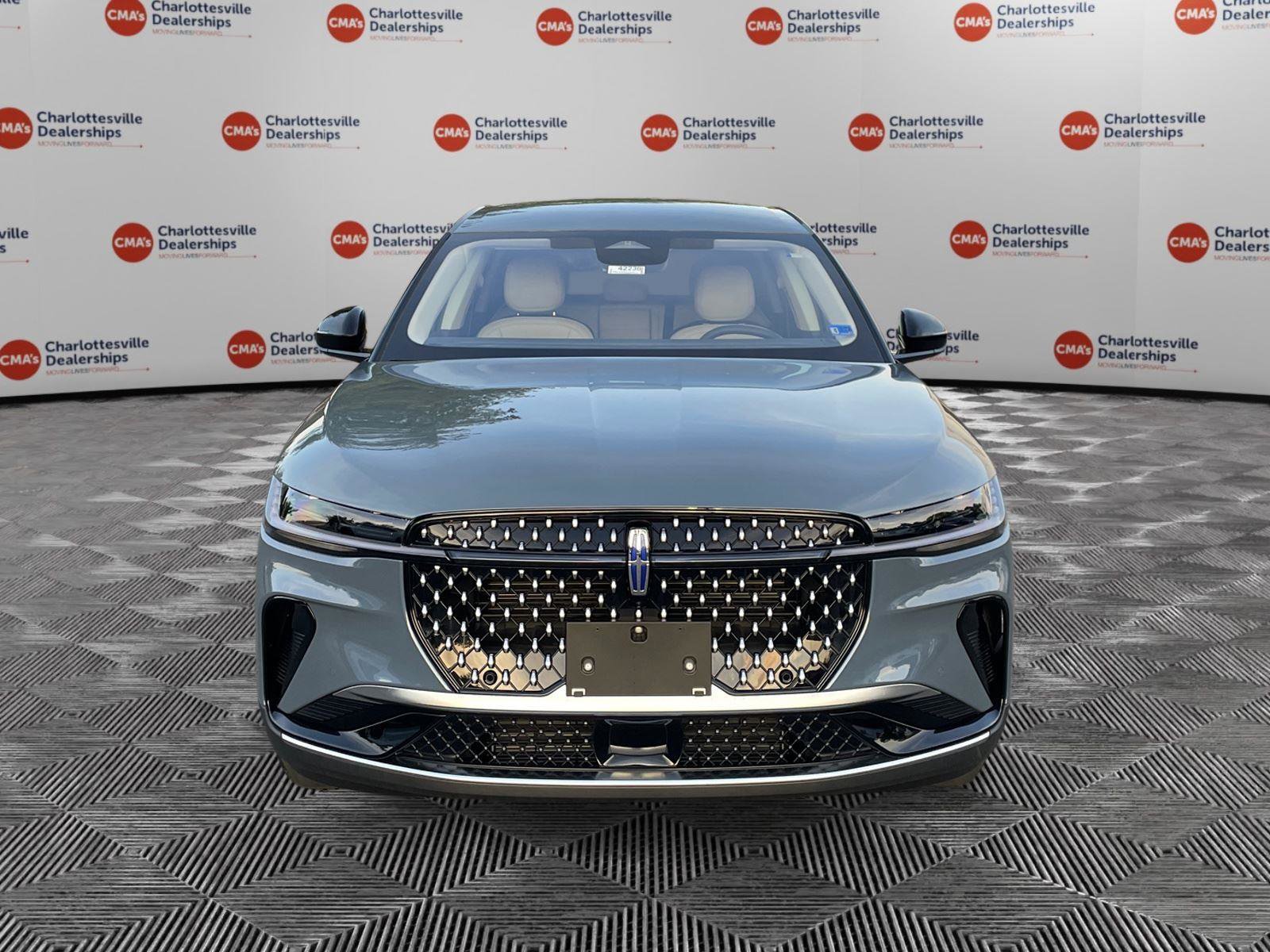 New 2026 Lincoln Nautilus Premier AWD/4WD image 8