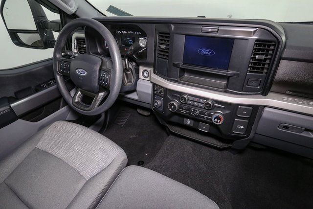 Used 2025 Ford F350 XLT image 17
