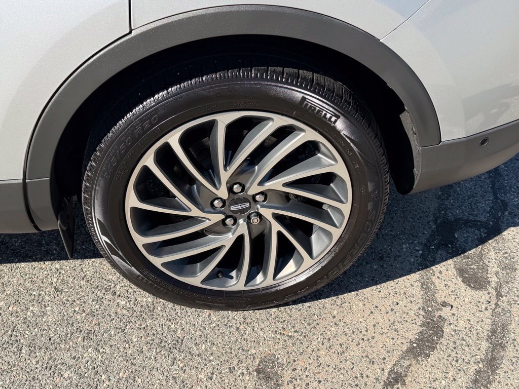 Used 2019 Lincoln Nautilus Reserve AWD/4WD image 9