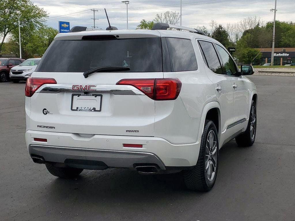 Used 2018 GMC Acadia Denali w/ Technology Package AWD/4WD image 3