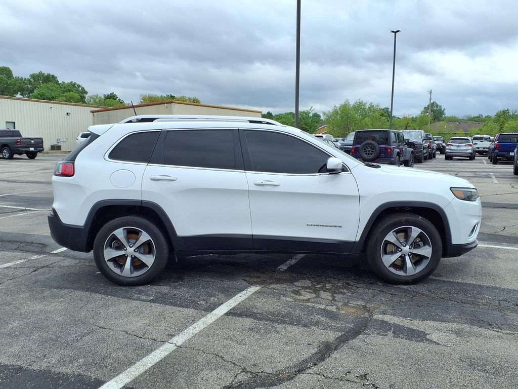 Used 2019 Jeep Cherokee Limited w/ Luxury Group image 8