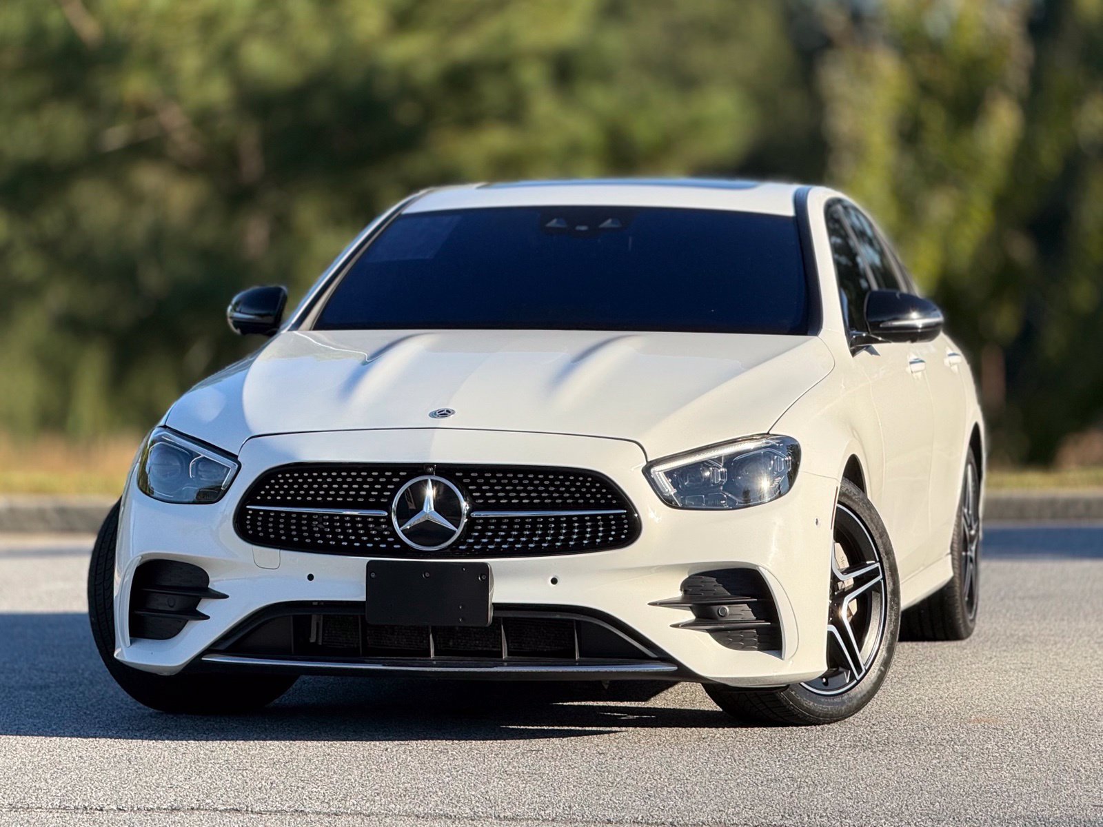 Used 2022 Mercedes-Benz E 350 Sedan image 2
