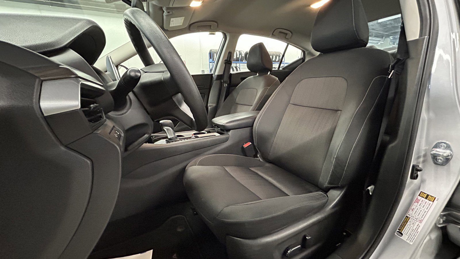 Used 2024 Nissan Altima 2.5 SV image 12