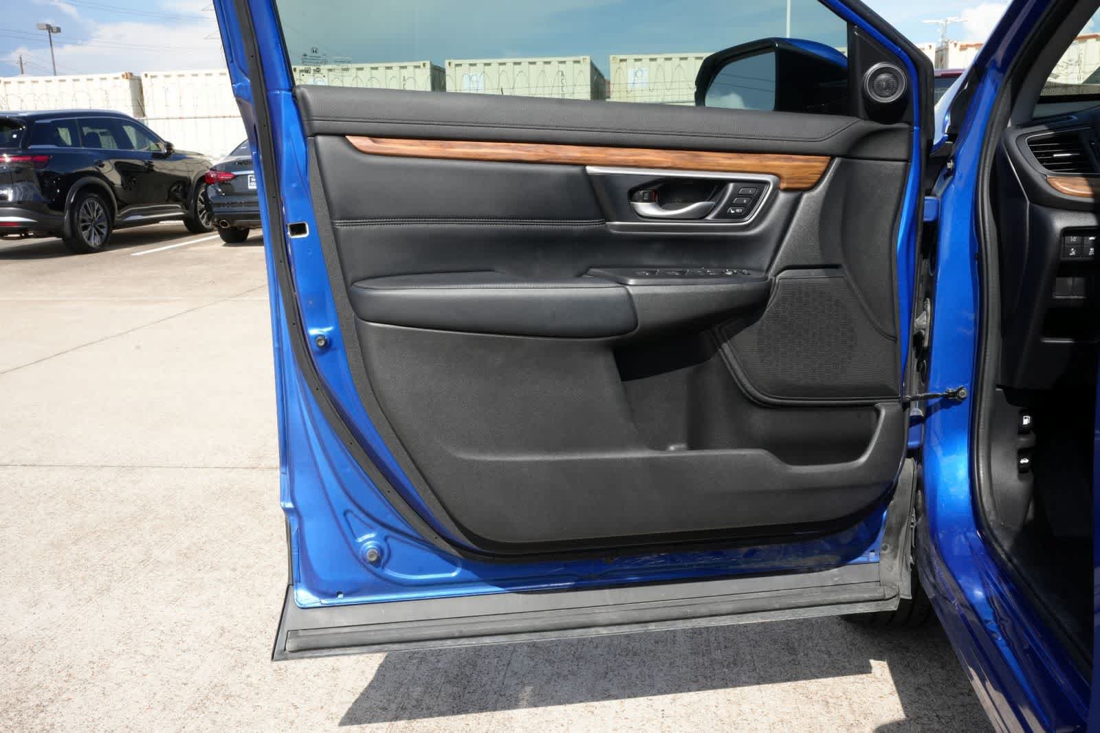 Used 2020 Honda CR-V Touring image 17