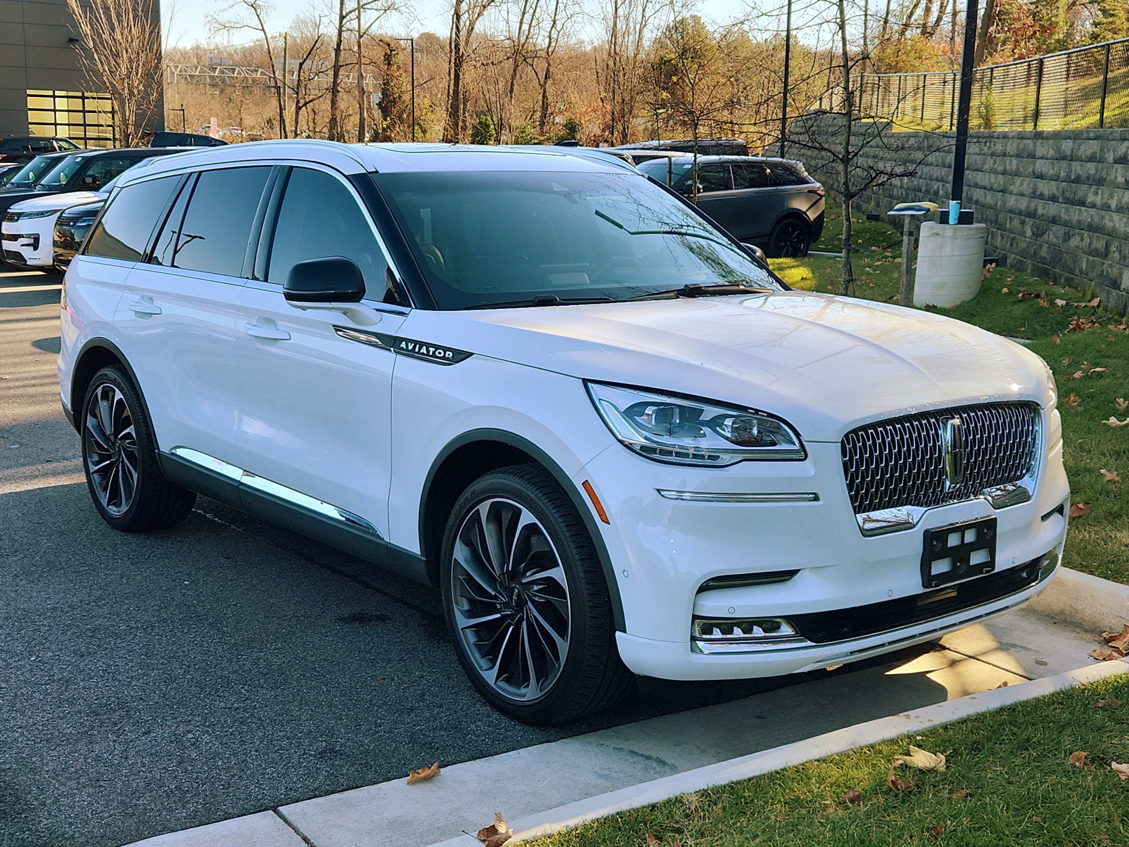 Used 2021 Lincoln Aviator Reserve w/ Equipment Group 202A image 10