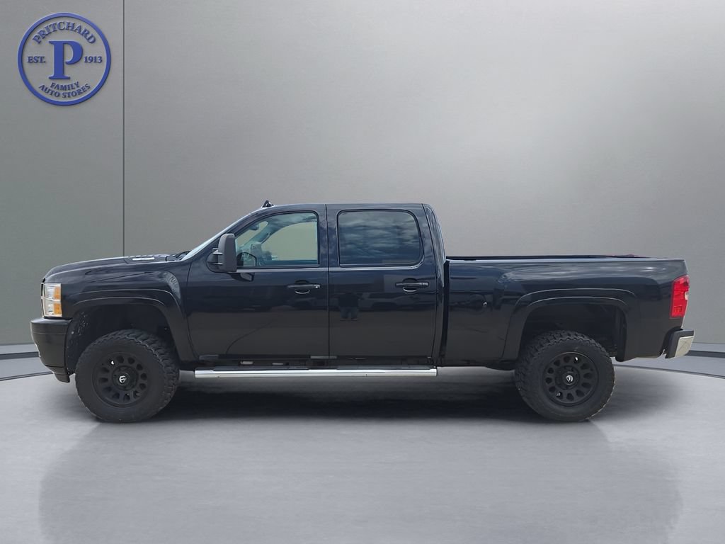 Used 2013 Chevrolet Silverado 2500 LTZ w/ LTZ Plus Package AWD/4WD image 4