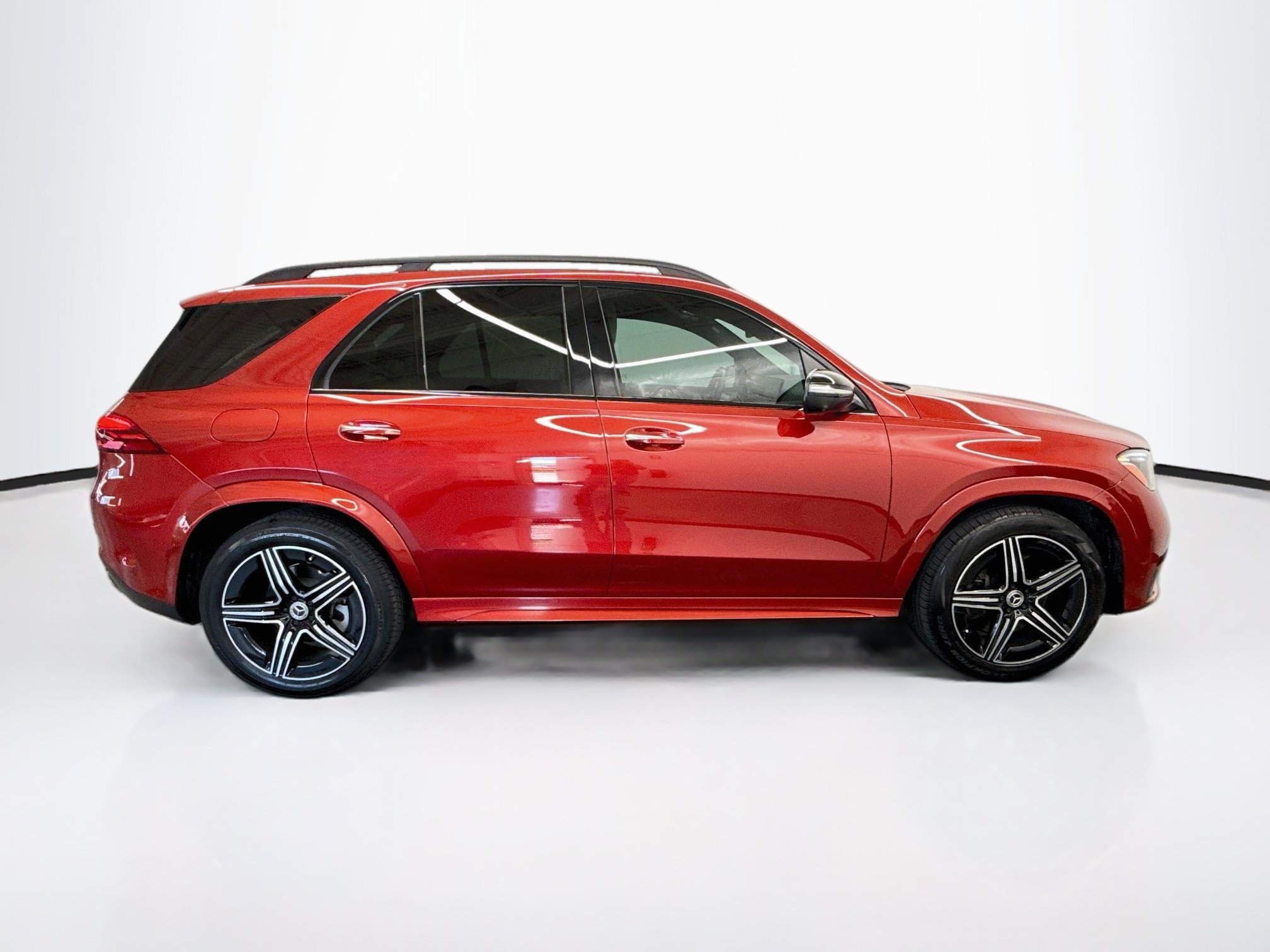 Used 2025 Mercedes-Benz GLE 450 4MATIC image 10