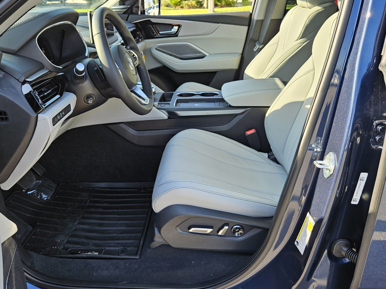 New 2025 Acura MDX FWD w/ Technology Package image 13