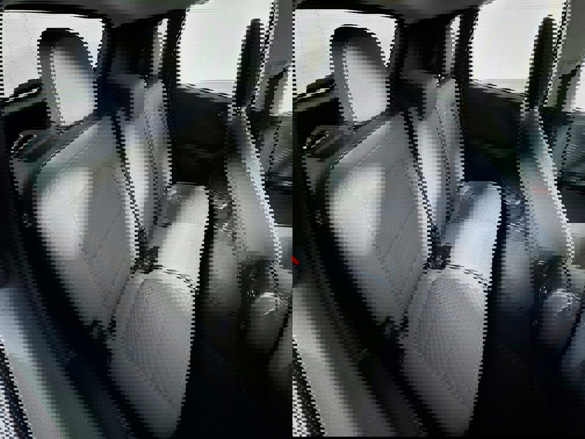 Used 2022 Ford Escape SE image 24