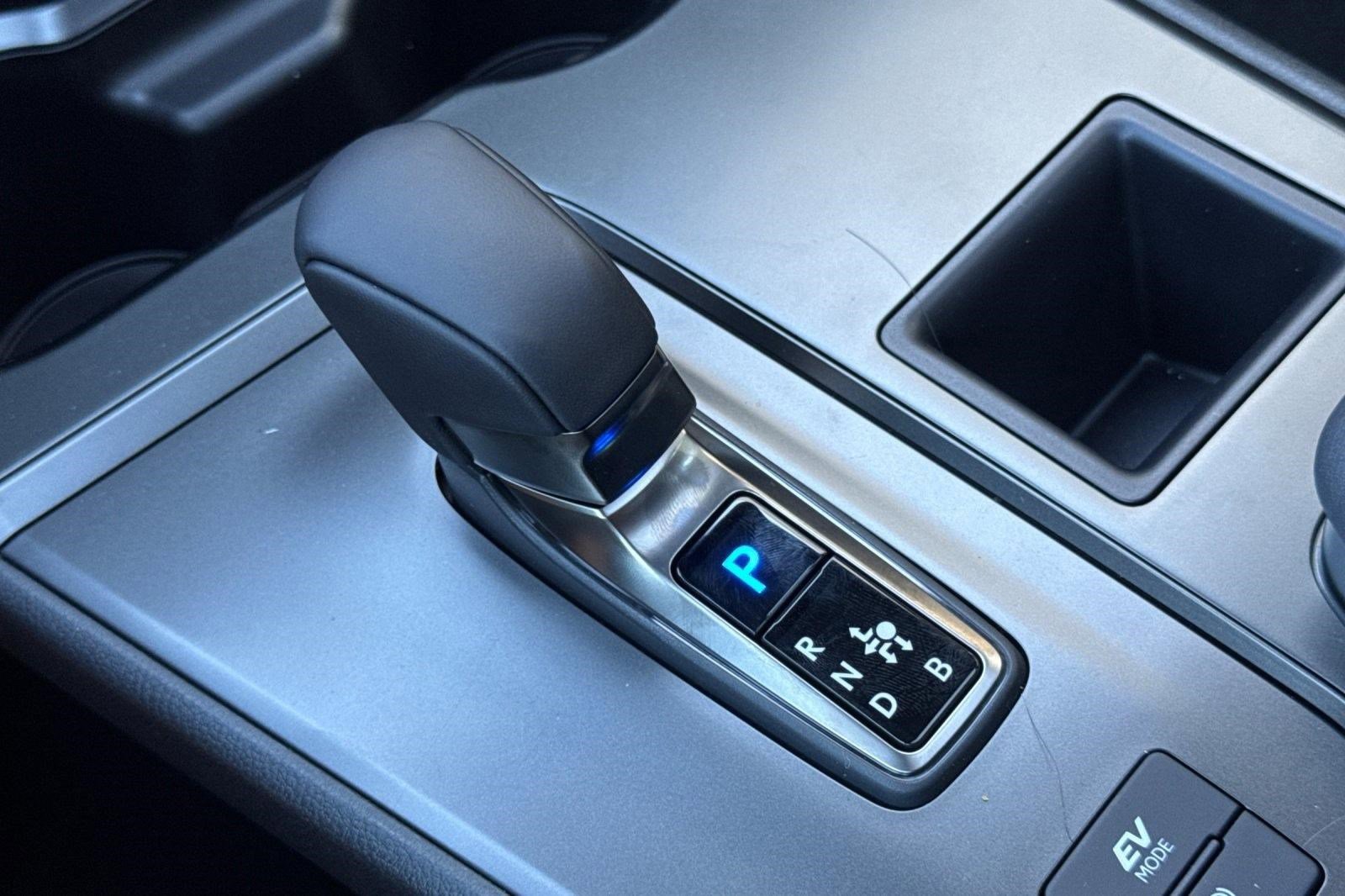 New 2026 Lexus UX 300h FWD image 17