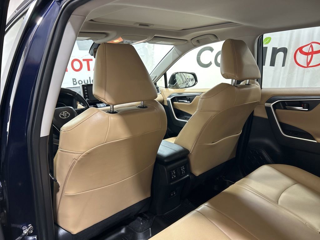 Used 2019 Toyota RAV4 Limited AWD/4WD image 24