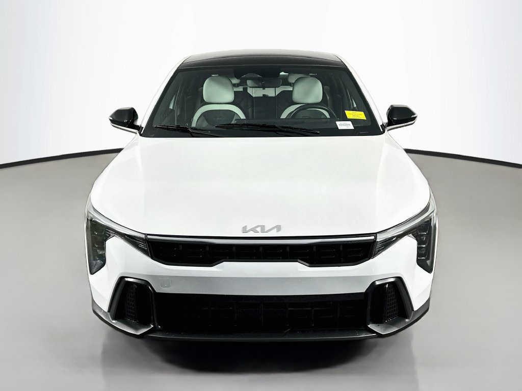 Used 2025 Kia K4 GT-Line w/ GT-Line Premium Package FWD image 2