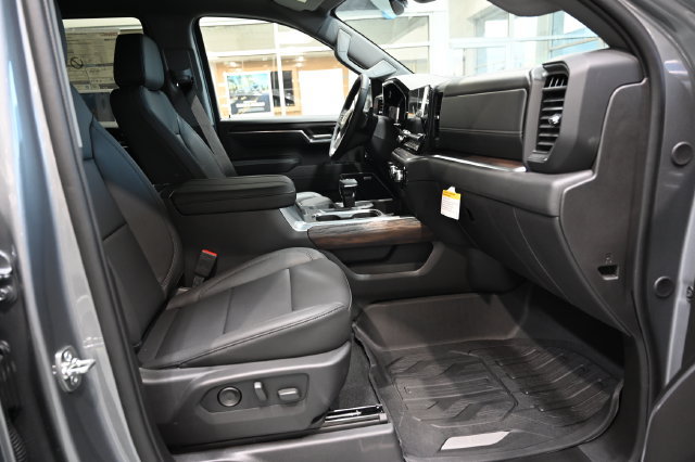 New 2026 GMC Sierra 1500 SLT AWD/4WD image 13