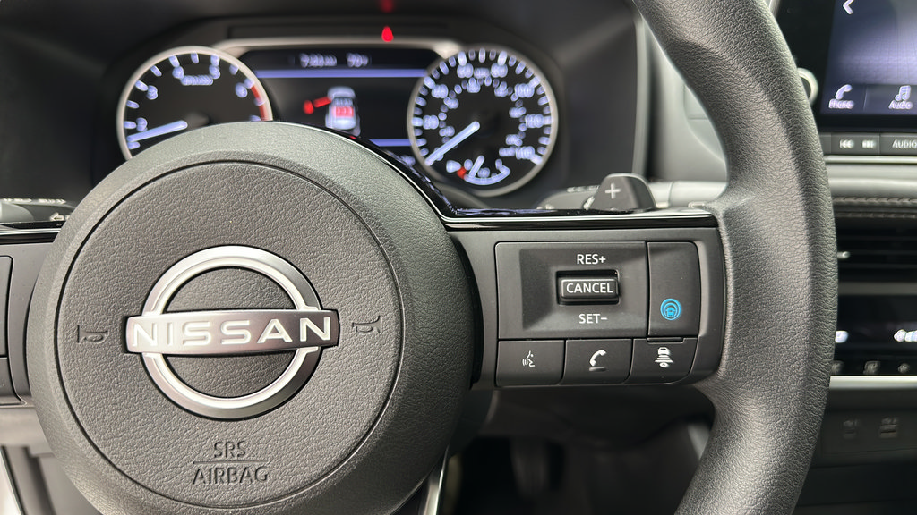Used 2023 Nissan Rogue SV AWD/4WD image 18