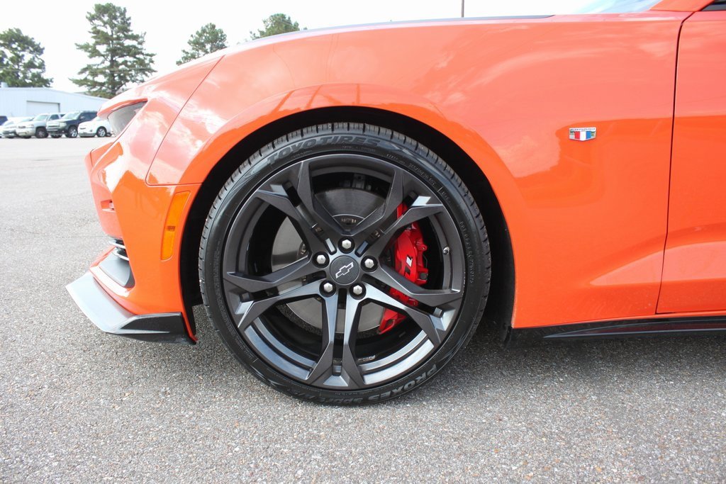 Used 2020 Chevrolet Camaro SS image 4