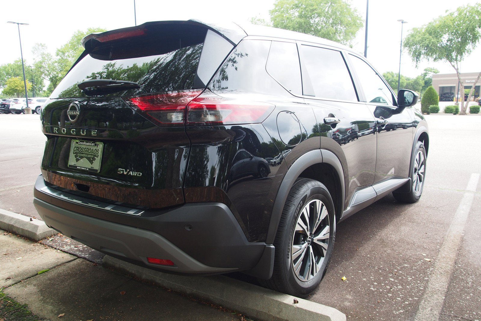 Used 2023 Nissan Rogue SV AWD/4WD image 7
