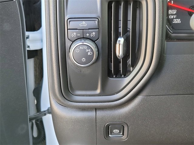 Used 2022 Chevrolet Silverado 1500 Custom image 27