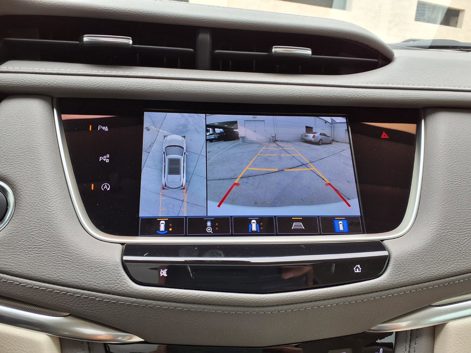 Used 2022 Cadillac XT5 Premium Luxury w/ Technology Package image 26