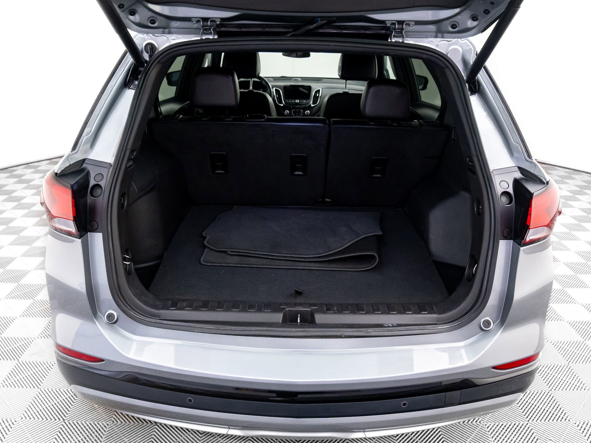 Used 2024 Chevrolet Equinox RS image 29