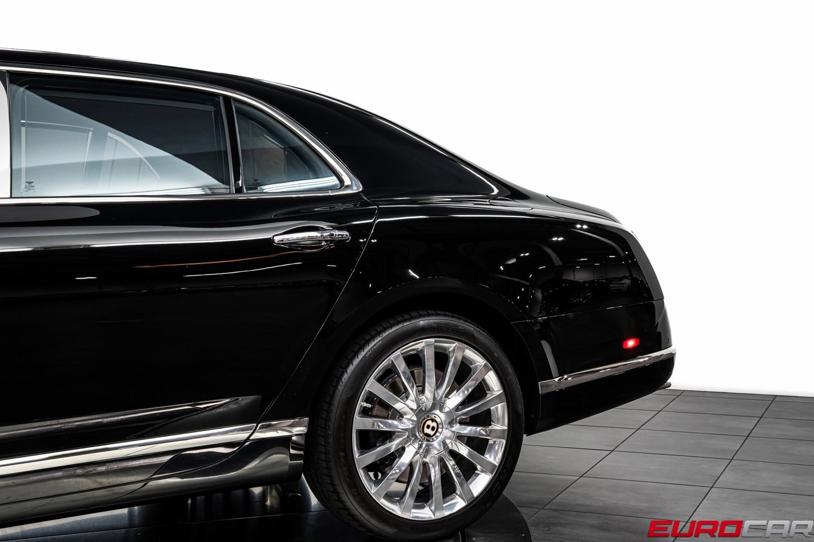 Used 2020 Bentley Mulsanne image 12