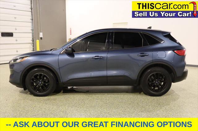 Used 2020 Ford Escape SE image 4