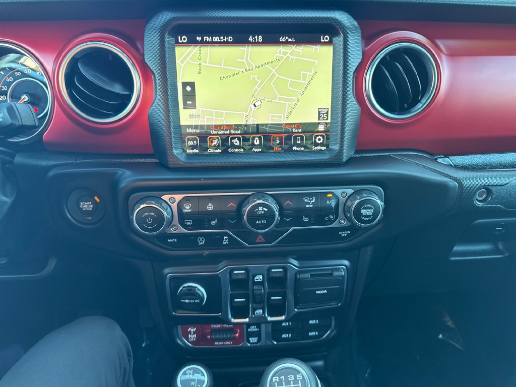 Used 2023 Jeep Gladiator Rubicon w/ Cold Weather Group AWD/4WD image 21