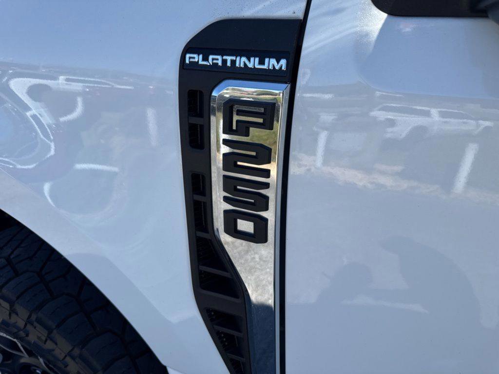 Used 2024 Ford F250 Platinum image 27