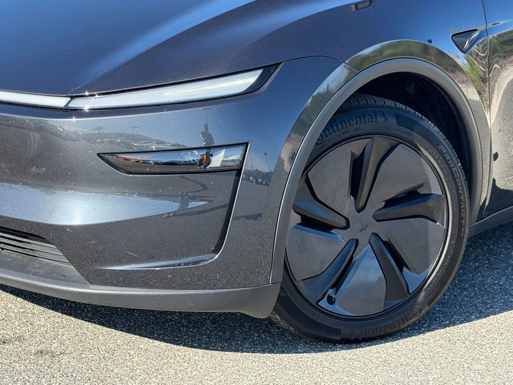 Used 2026 Tesla Model Y Long Range image 4