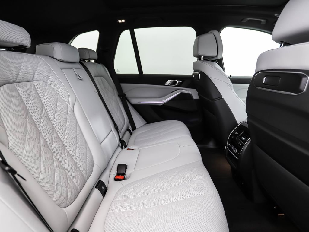 Certified 2026 BMW X5 M60i image 25