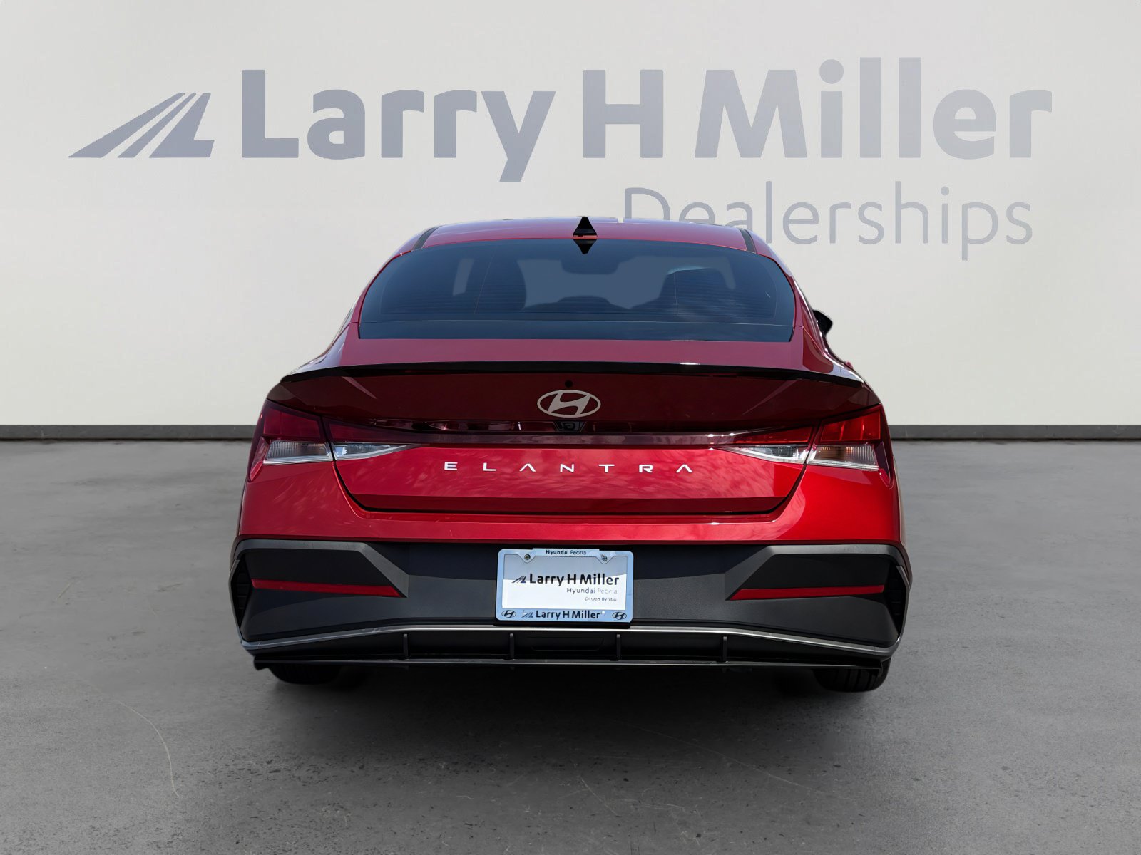 Used 2025 Hyundai Elantra Sport FWD image 4
