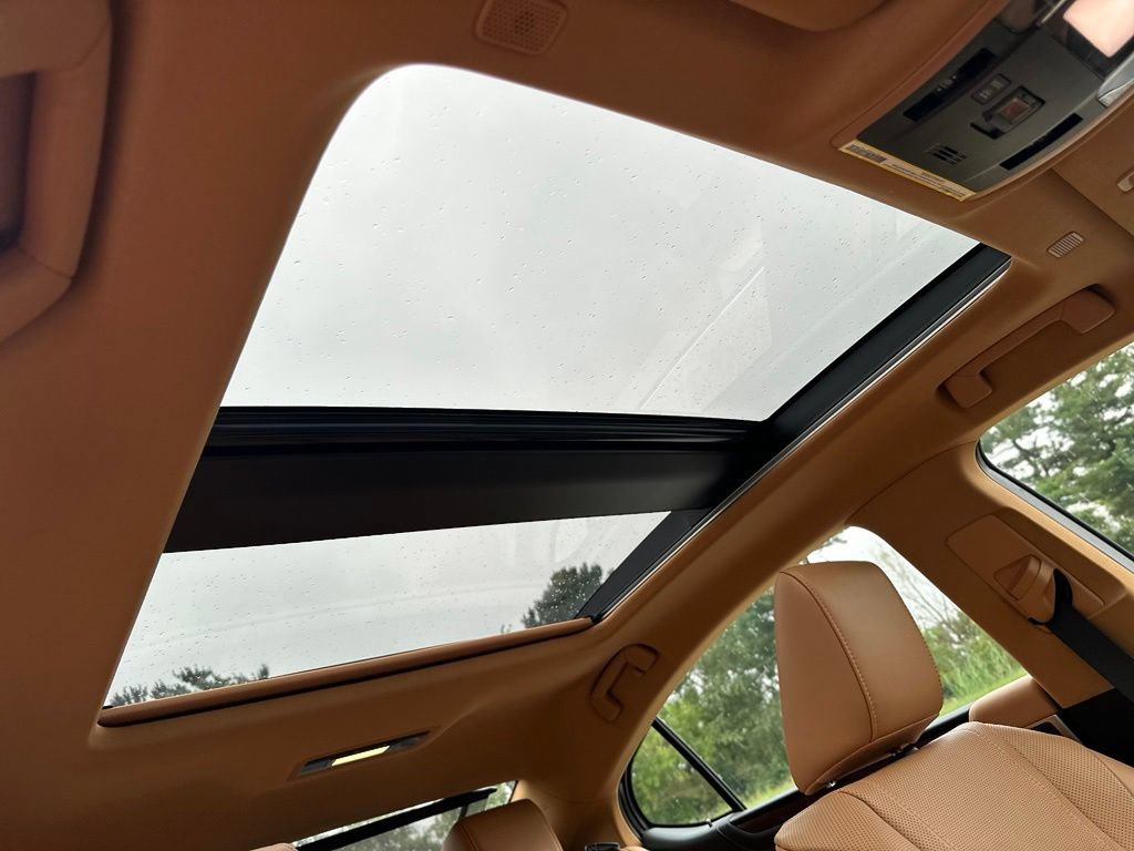 Used 2024 Lexus ES 350 w/ Accessory Package (Z1) FWD image 26