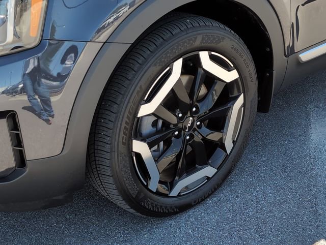 Used 2025 Kia Telluride S image 11