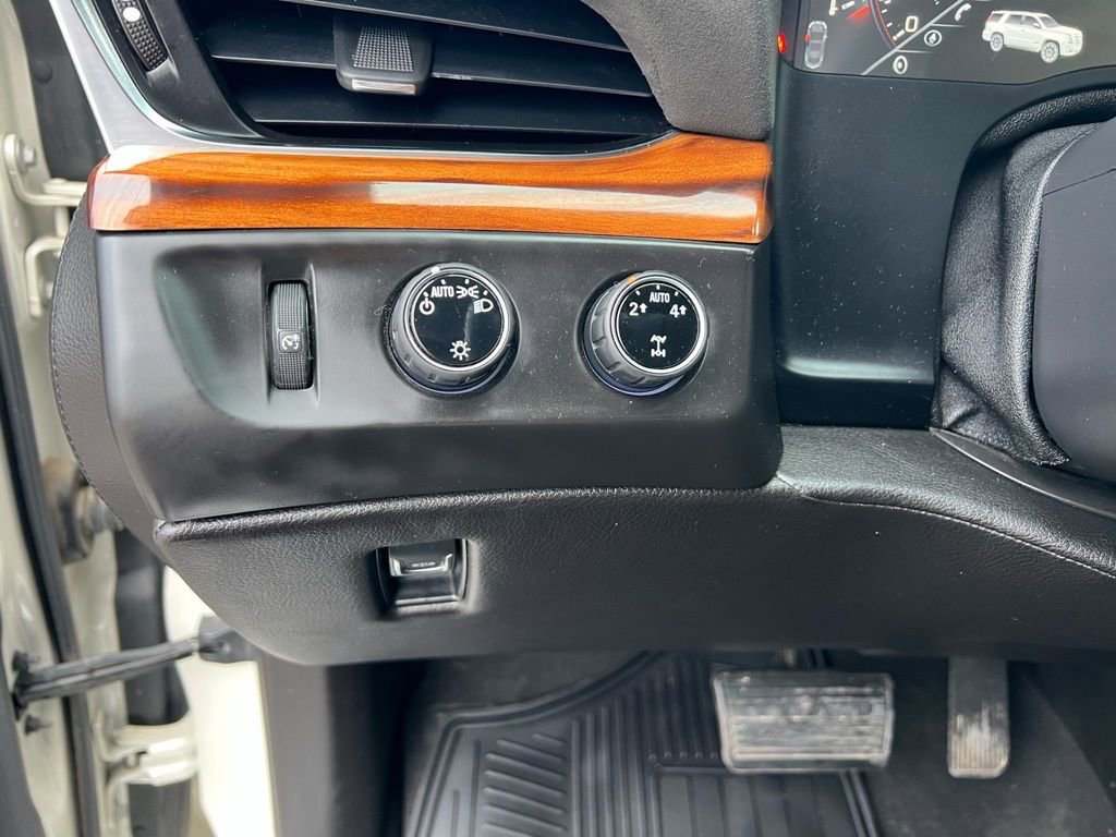 Used 2015 Cadillac Escalade Premium image 47