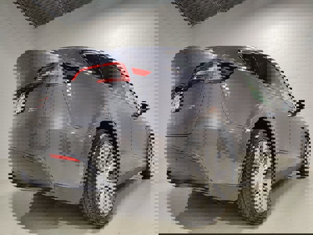 Used 2023 Tesla Model Y Long Range image 7