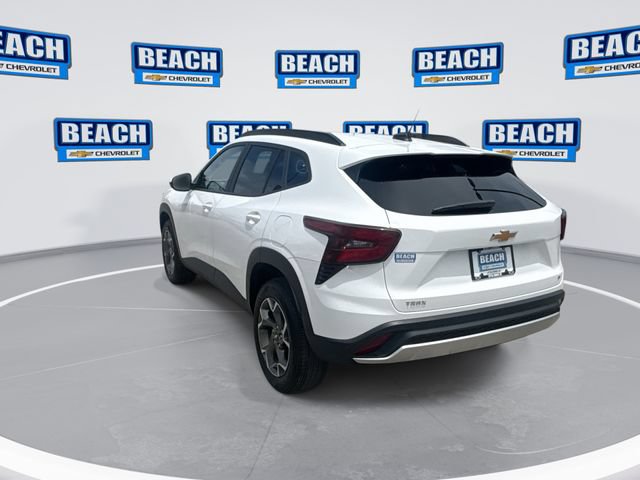 Used 2025 Chevrolet Trax LT w/ LT Convenience Package FWD image 6