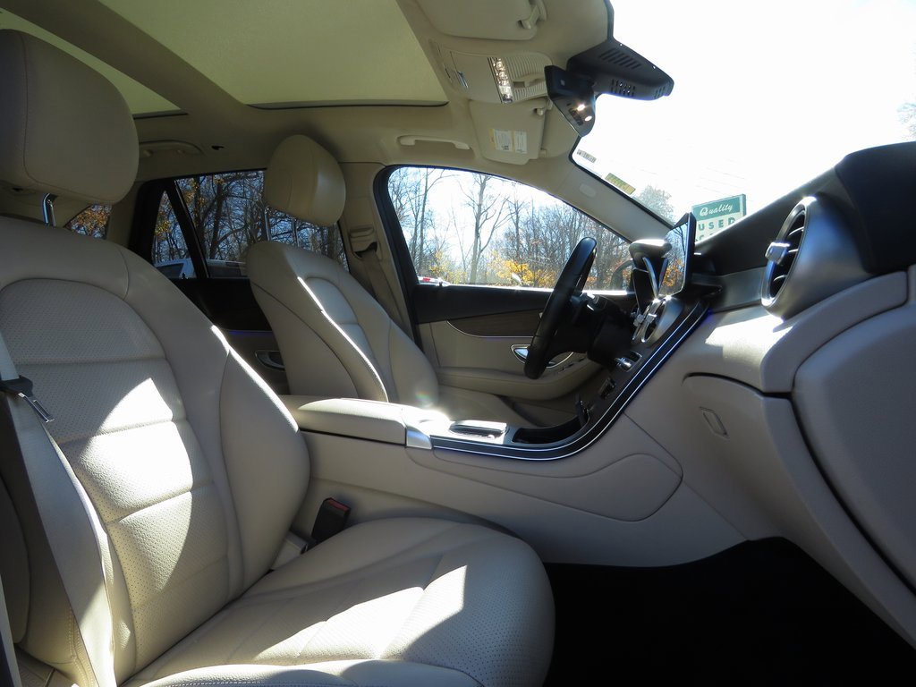 Used 2021 Mercedes-Benz GLC 300 GLC 300 image 14