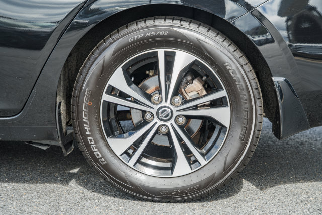 Used 2020 Nissan Sentra SV w/ Trunk Package FWD image 16