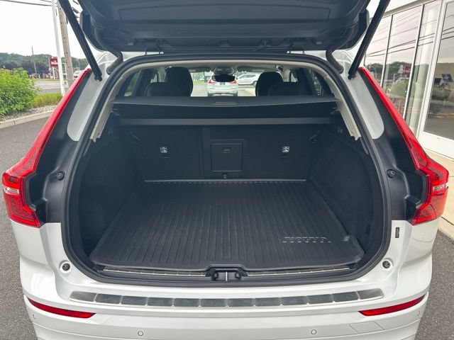 Certified 2023 Volvo XC60 B5 Core AWD/4WD image 11