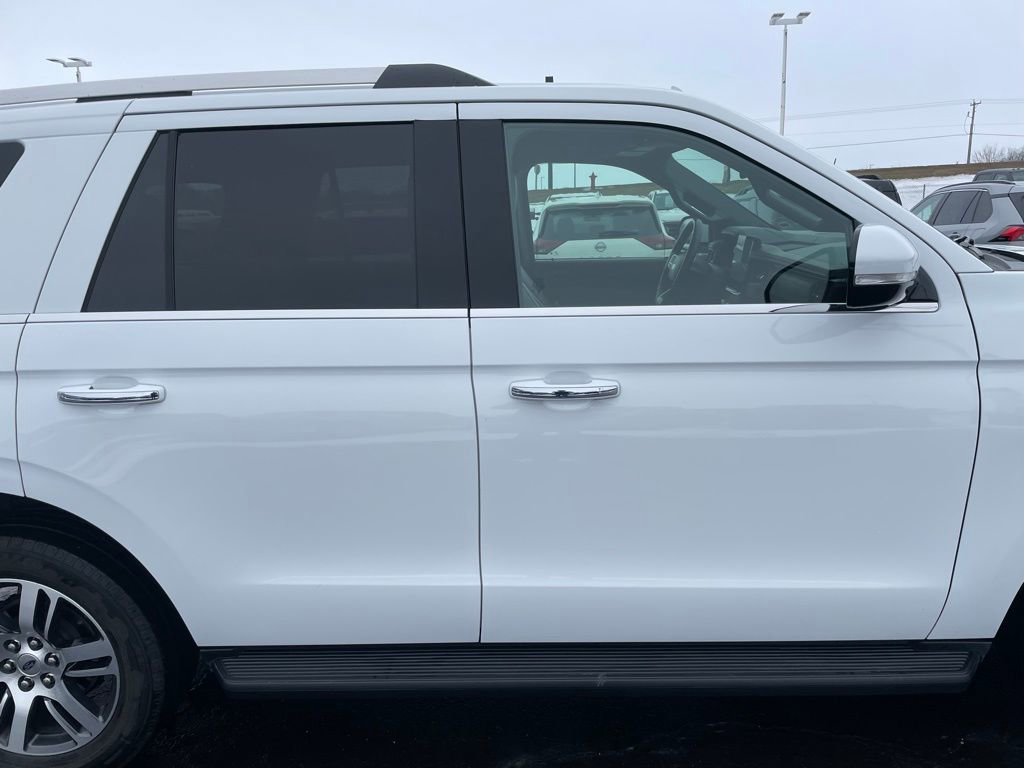 Used 2024 Ford Expedition Limited image 32