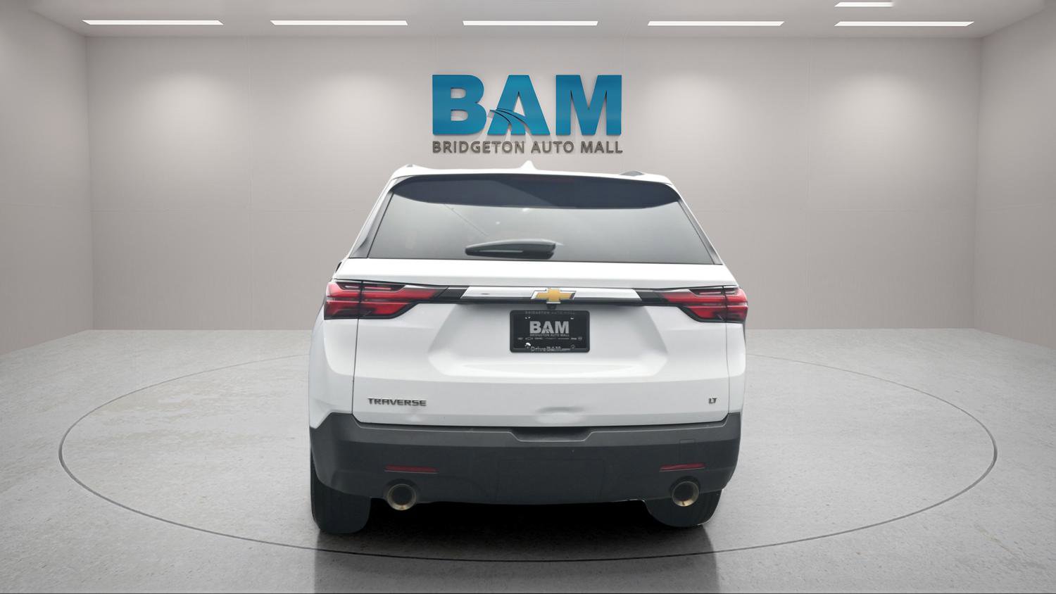 Used 2023 Chevrolet Traverse LT image 5