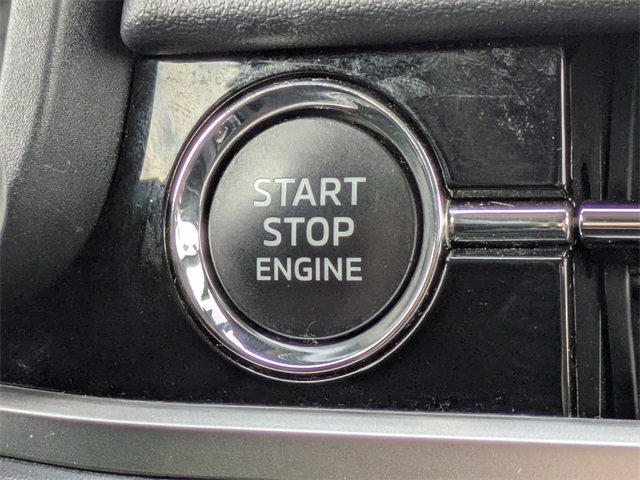 Used 2024 Mitsubishi Outlander SE image 32