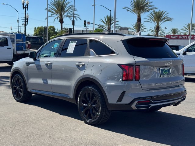 Used 2022 Kia Sorento SX FWD image 2