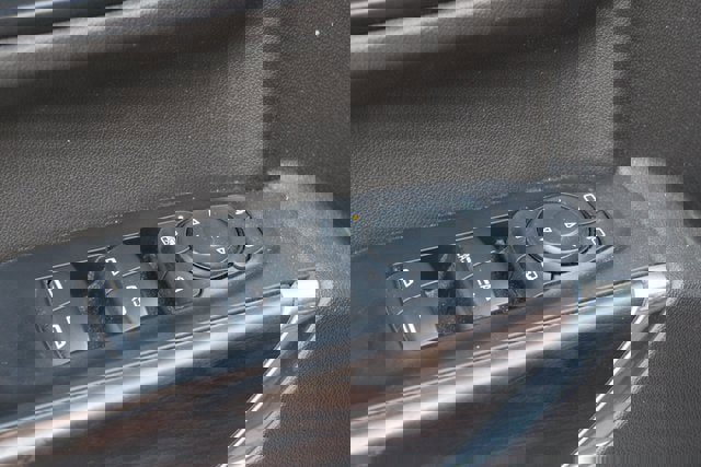 Used 2021 GMC Sierra 1500 SLT image 21