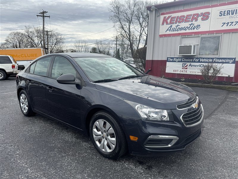 Used 2015 Chevrolet Cruze LS FWD image 2