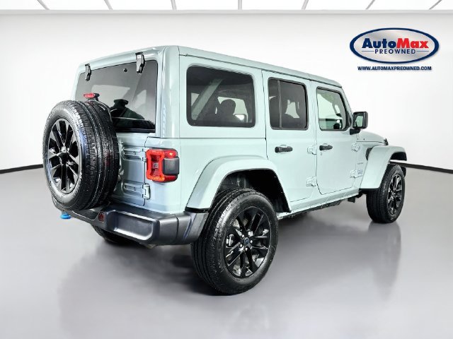 Used 2024 Jeep Wrangler Unlimited Sahara AWD/4WD image 2