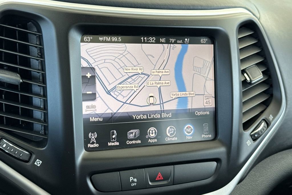 Used 2016 Jeep Cherokee Overland image 22